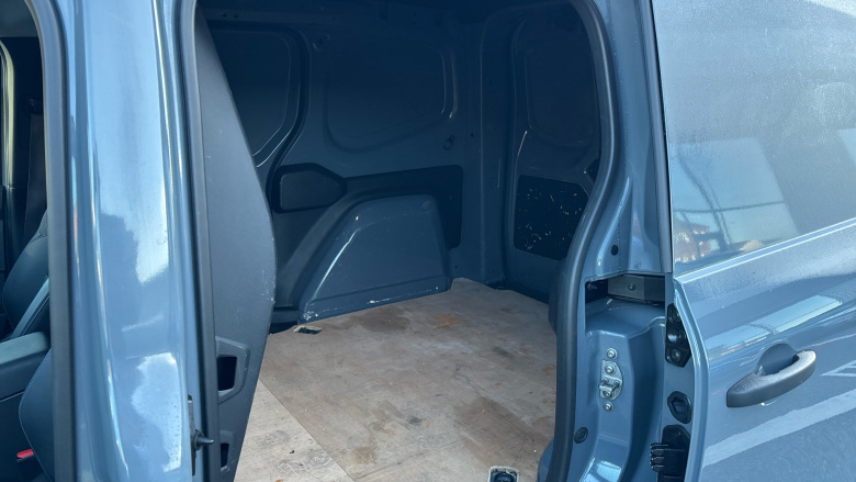 Nissan Townstar L1 Petrol 1.3 Acenta Van